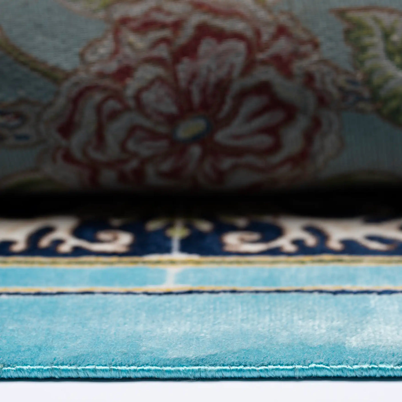 Persian Rugs - Traditional Floral Pattern - Premium Silk - RugTix