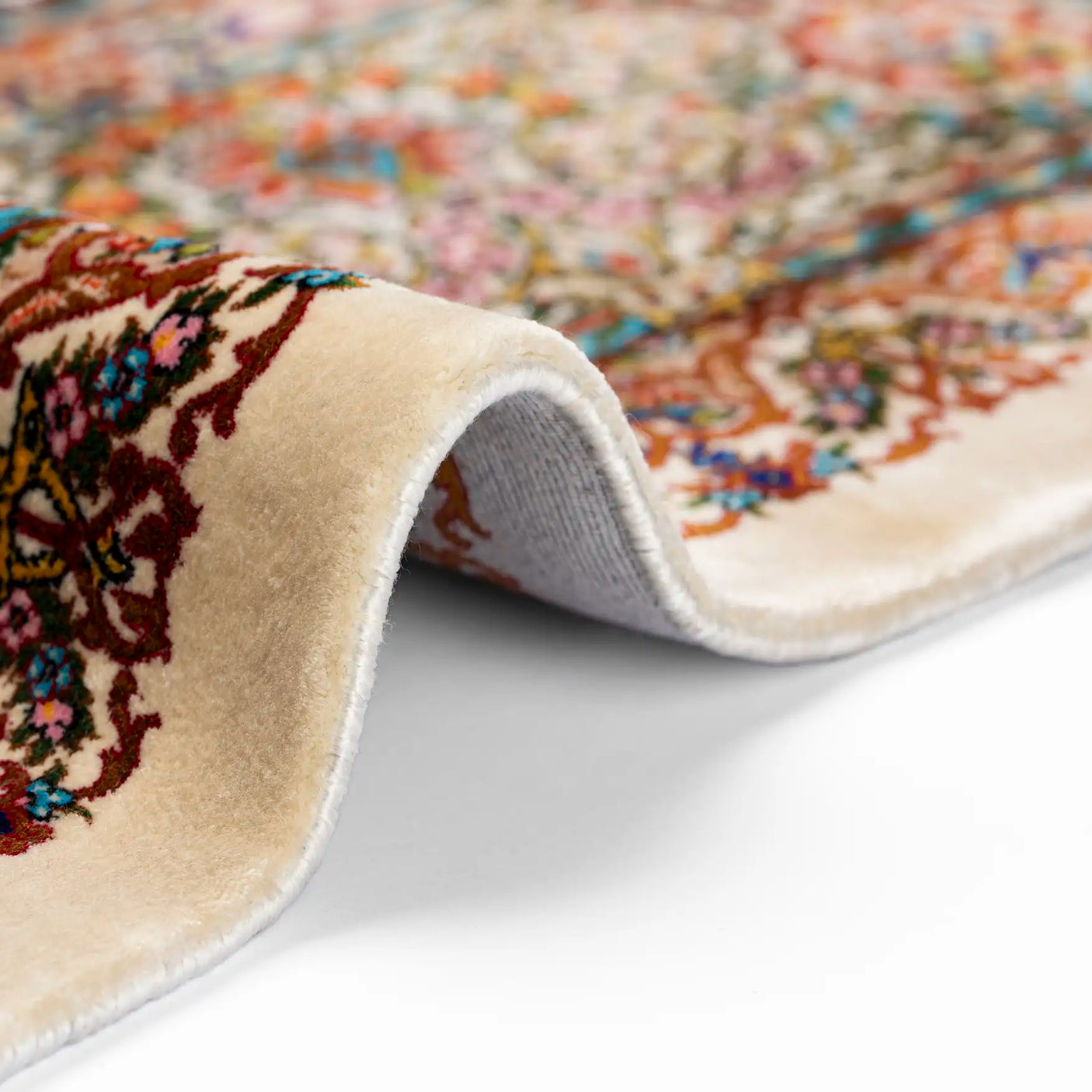 Persian Rugs - Symmetrical Pattern - Premium Silk - RugTix